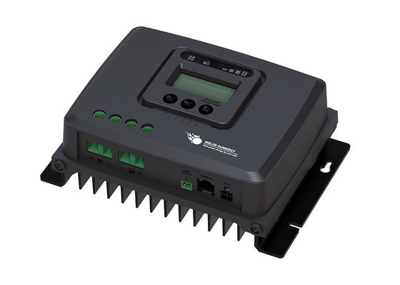 Goede prijs IP43 50A RV MPPT zonneladingscontroller met maximaal PV-vermogen 1440W voor efficiënt beheer van zonnepanelen online